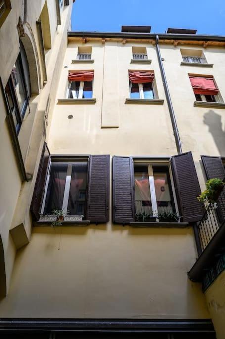 Апартаменты Ab Plus - Via Del Carro 11 Болонья Экстерьер фото